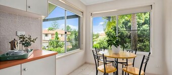 Shearwater is a spacious 3-bedroom townhouse located just an easy 280m stroll from the beach