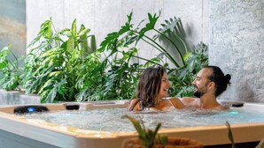 室内 SPA 浴缸