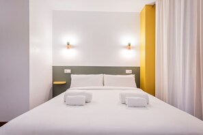 2 makuuhuonetta, työpöytä, silitysrauta/-lauta, ilmainen Wi-Fi