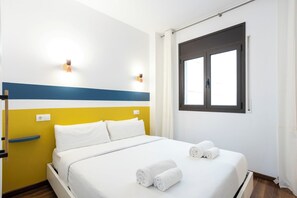 2 Schlafzimmer, Schreibtisch, Bügeleisen/Bügelbrett, kostenloses WLAN