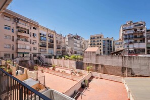 Property grounds - Sweett | Bailen 203 - Two Bedroom Apartment, Sleeps 4 (Barcelona)