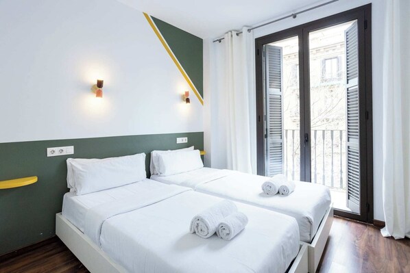 2 bedrooms, desk, iron/ironing board, free WiFi