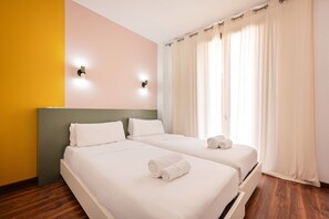2 室のベッドルーム、デスク、アイロン / アイロン台、WiFi (無料)