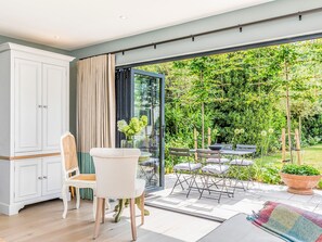Buiten dineren