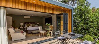 Charming Bosham Garden Lodge - Pass the Keys