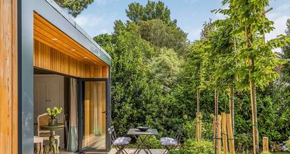 Pass the Keys | Charming Bosham Garden Lodge