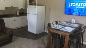 Unclassified image, 5 of 15, button - a cozy, quiet, rural hideaway close to everything3 (Sherwood)