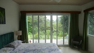 1 bedroom, in-room safe, free WiFi, bed sheets