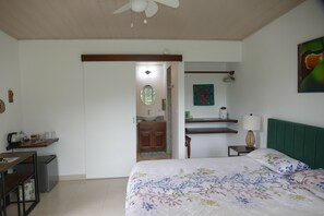 1 bedroom, in-room safe, free WiFi, bed sheets