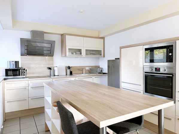 Comfort House, 6 Bedrooms | Private kitchen | Fridge, microwave, stovetop, coffee/tea maker - Vollmöblierte Wohnungen in Münster (Münster)