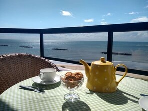 Apartamento panorámico, 2 habitaciones, vistas a la playa | 2 dormitorios y wifi gratis