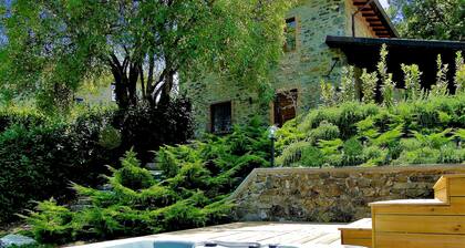 Silvio, Beautifully presented villa with own pool and hot tub.