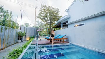 Kolam renang terbuka