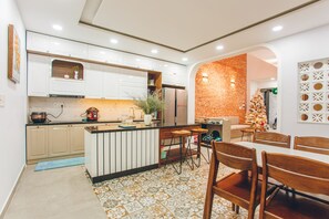 Electric kettle, high chair - LaSanta Villa (Da Nang)