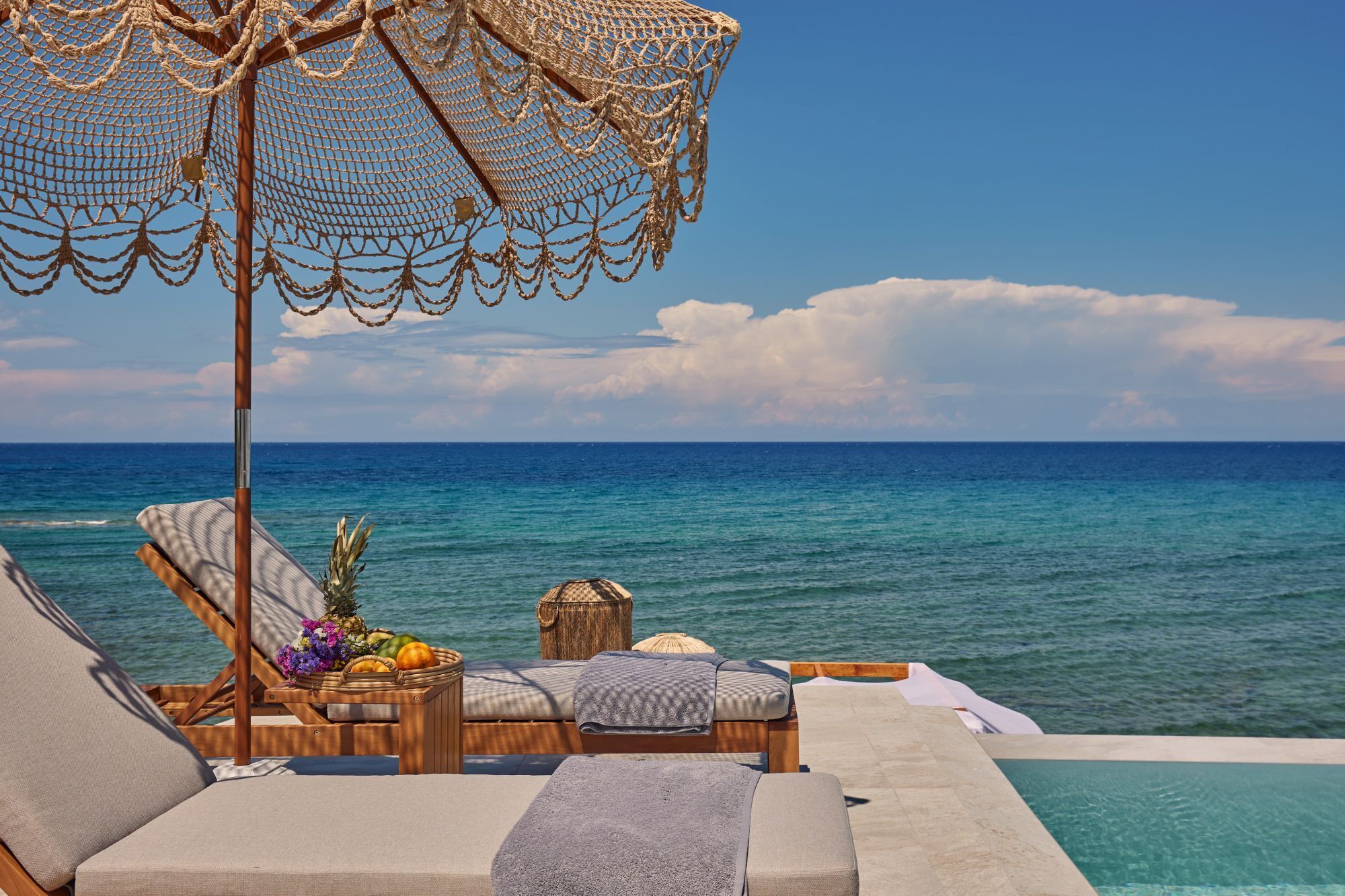 Seasonal outdoor pool, pool umbrellas, sun loungers