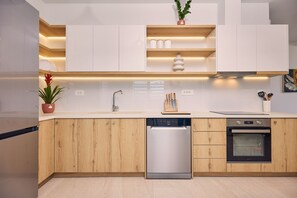 Deluxe Villa | Private kitchen | Full-sized fridge, microwave, oven, stovetop - Ducato di Zante (Zakynthos)