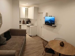 TV