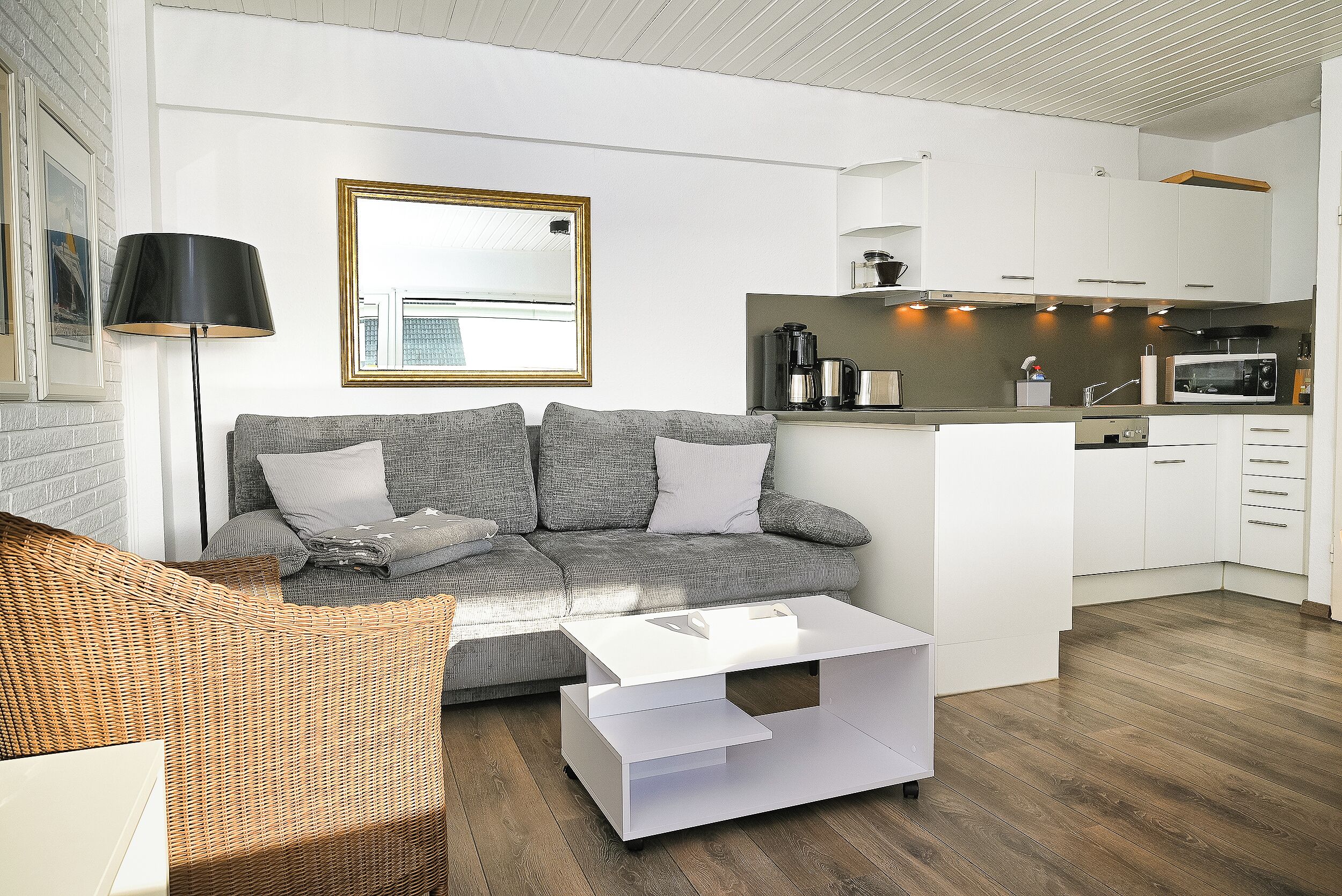 Télévision, chaîne hi-fi