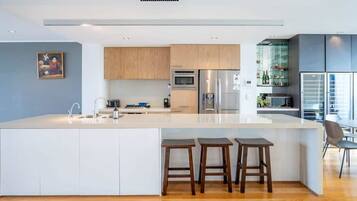 Fridge, microwave, oven, stovetop