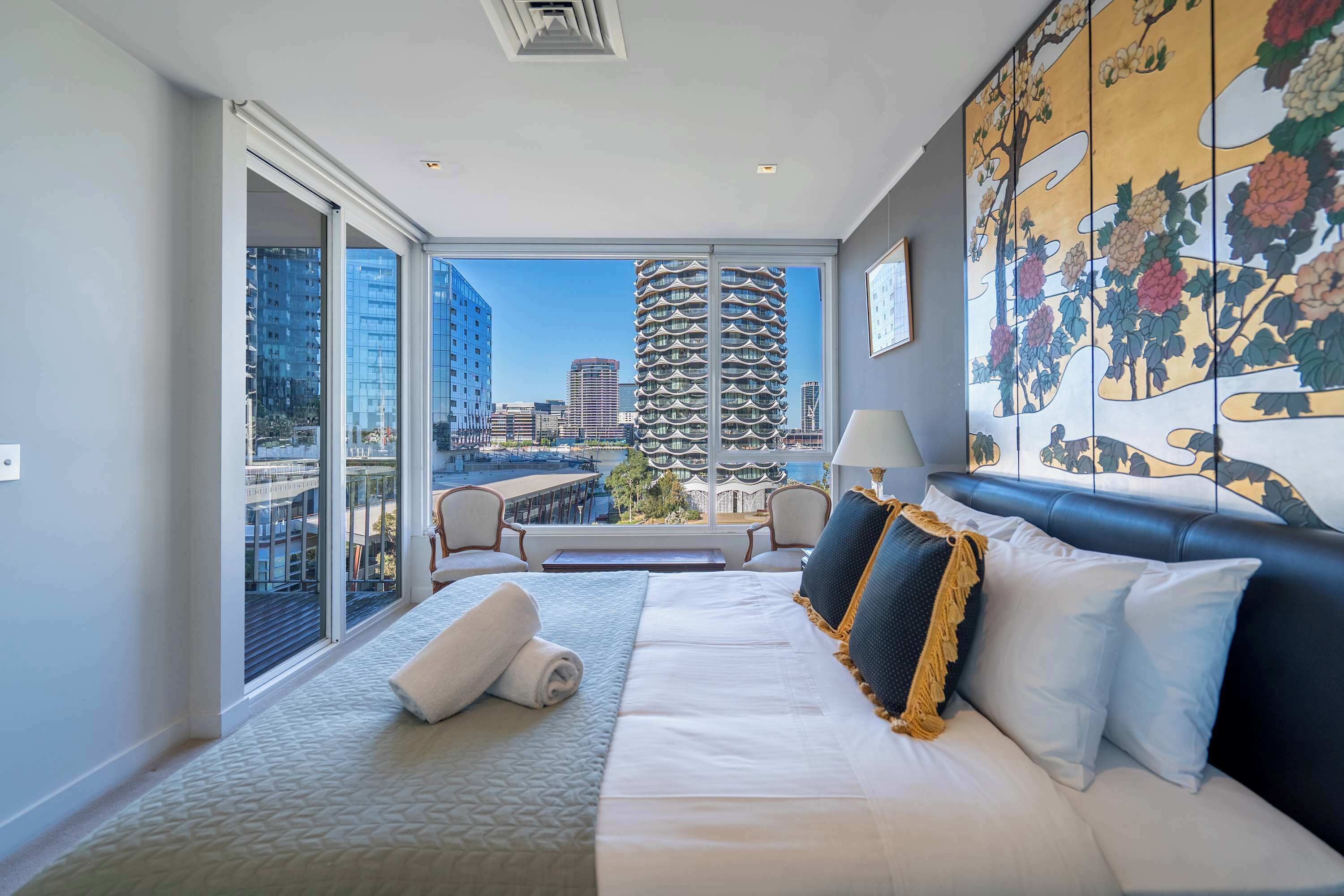 4 soverom, skrivebord, strykejern/-brett og wi-fi