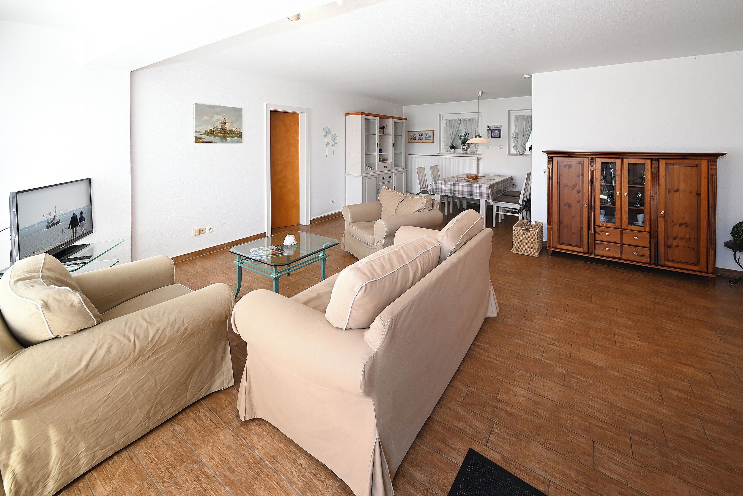 Tv, dvd-afspiller, stereoanlæg