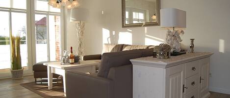 Tv, dvd-afspiller, stereoanlæg