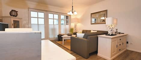 Télévision, lecteur de DVD, chaîne hi-fi