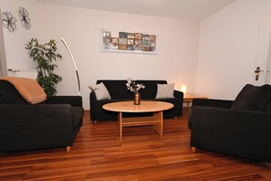 Fernseher, Stereoanlage
