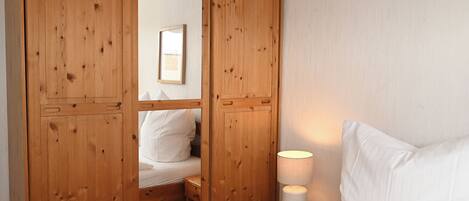 2 bedrooms, free WiFi