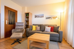 Fernseher, Stereoanlage