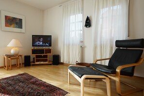 TV, stereo