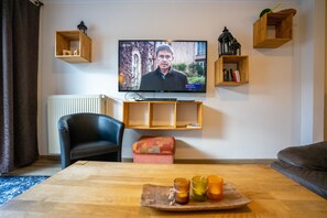 Tv, stereoanlæg