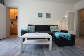 Fernseher, Stereoanlage