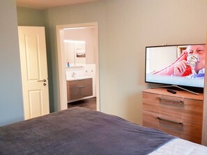 3 bedrooms, travel cot, free WiFi