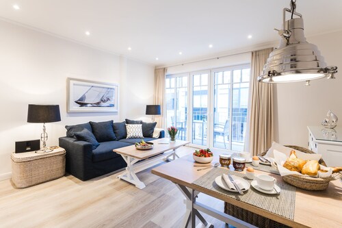 Luxus in Top Lage mitten in Büsum - Wohnung Hafenglück mit Blick auf den Hafen