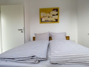 2 chambres, fer et planche à repasser, Wi-Fi gratuit