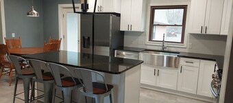 Quiet neighbor just 2 minutes from downtown Sparta TN