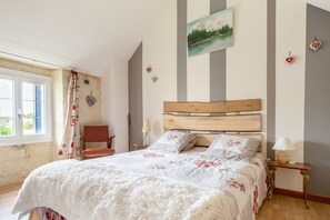 4 間睡房、熨斗/熨衫板、免費 Wi-Fi、床單