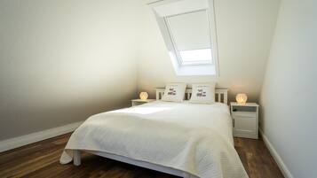 2 Schlafzimmer, Reisekinderbett, kostenloses WLAN