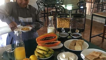 Gratis komplett frukost varje dag