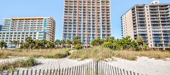 Ocean-view condo with pools, hot tub & beach access - private balcony, W/D