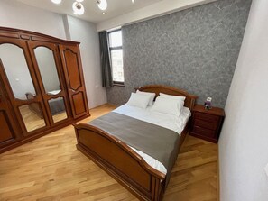 2 bedrooms, WiFi, bed sheets - Tbilisi center (Tbilisi)