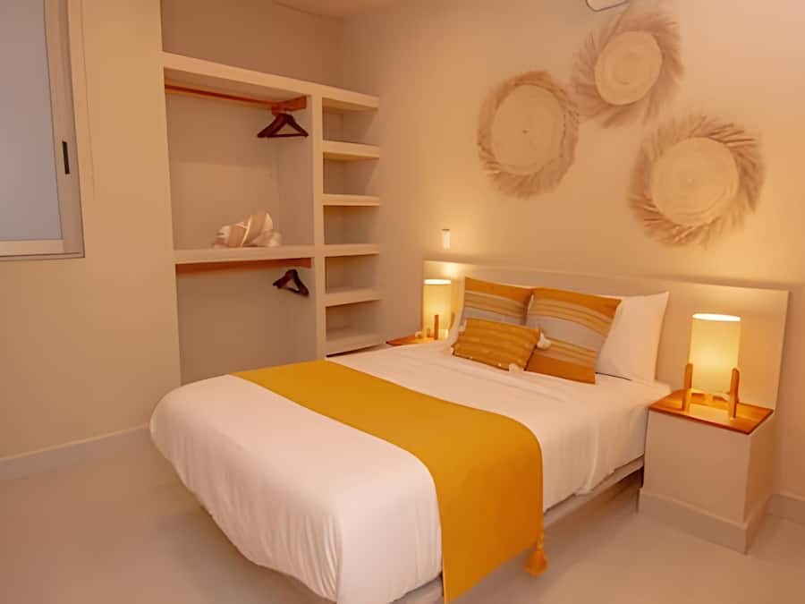Caja de seguridad en la habitación, wifi gratis y ropa de cama