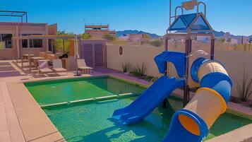 Apartment | Pool | Outdoor pool