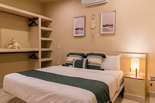 Apartment | In-room safe, WiFi (free), bed sheets