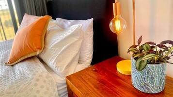 2 bedrooms, desk, iron/ironing board, WiFi (free)