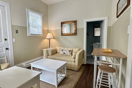 Suite | Living area