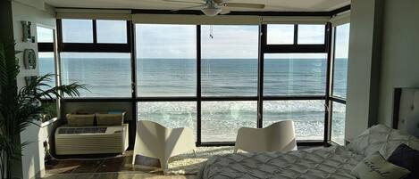 1 室のベッドルーム、デスク、旅行用ベビーベッド、WiFi (無料)