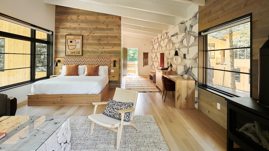 Woodstock Way Hotel