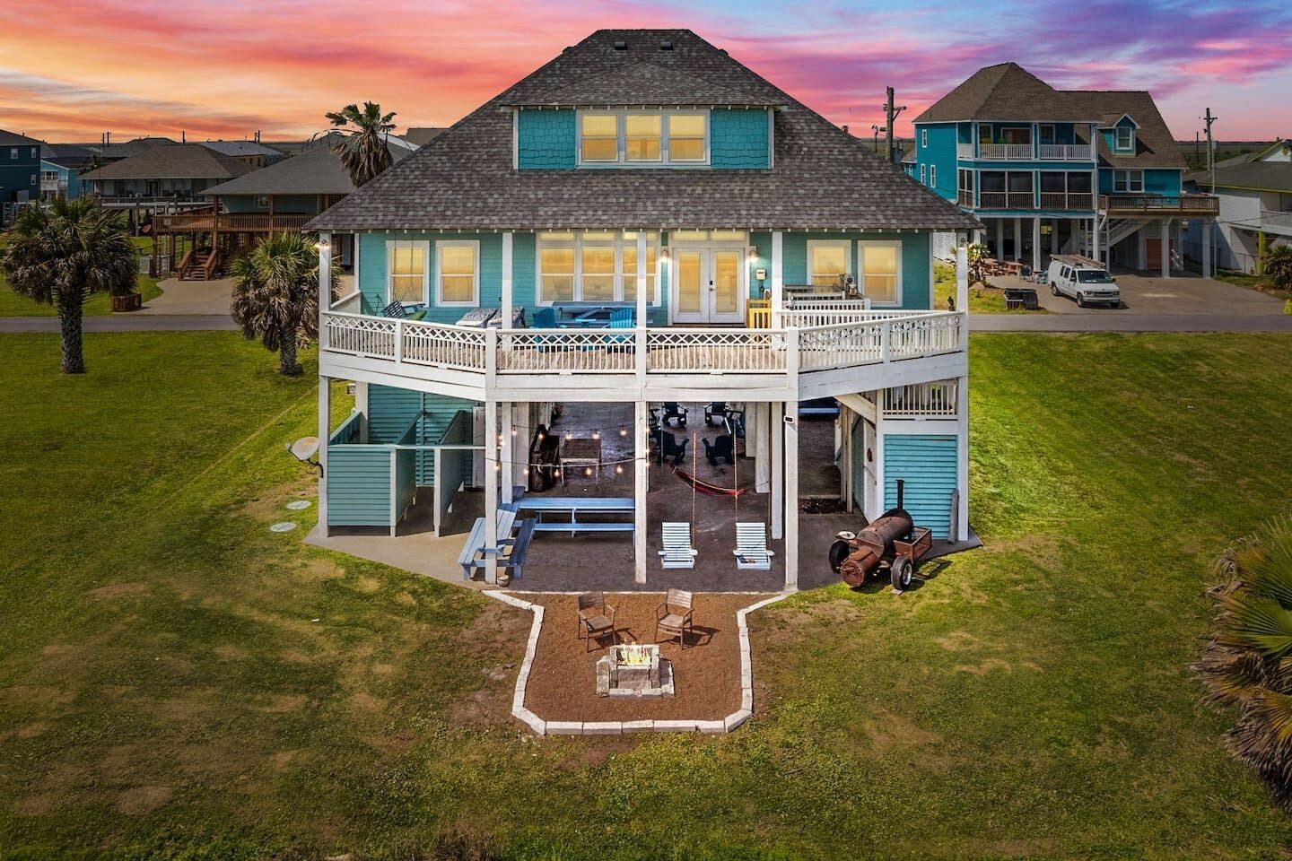 Sept Specials! | Beach View | Hot Tub | King Beds